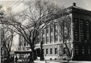 Iowa Memorial Union east entrance, ca. 1945