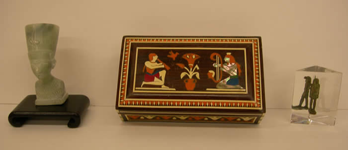 Nefertiti, Inlay Box, Horus